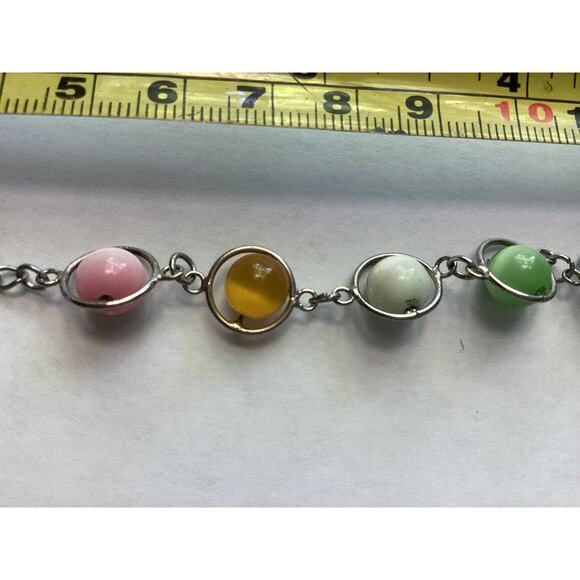 1781 Silver Tone Glass Cat’s Eye Beaded Wire Bracelet - Picture 3 of 4